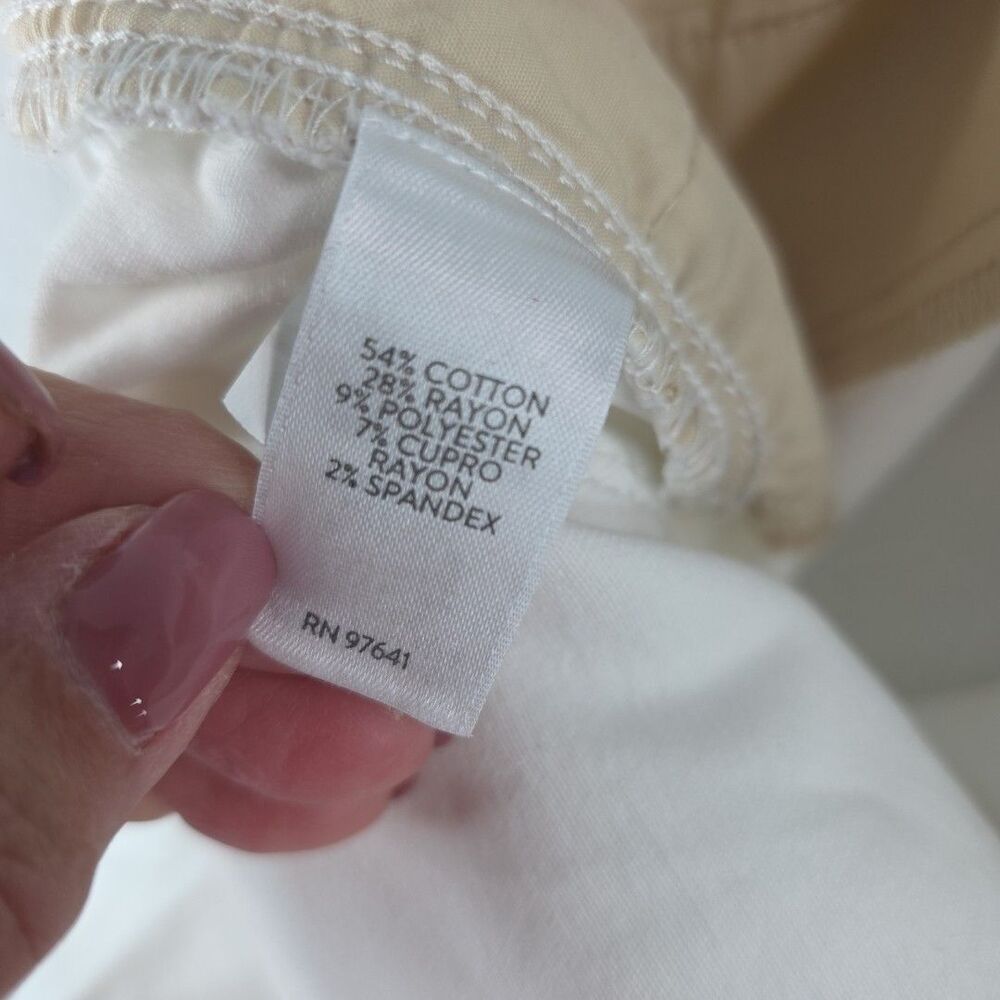 J.Jill Authentic Fit Cropped Raw Hem Stretch Denim Size 10T White Coastal Summer - Picture 8 of 8